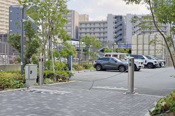 駐車場の出入り口（ロボットゲート付き）