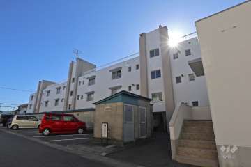 鳴海おお根住宅Ｆ号棟の外観（北側から）