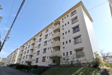 藤山台団地117号棟