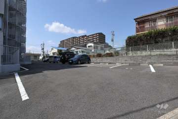 敷地内駐車場（屋外平面式）