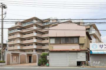 サンマンションアトレ吹田片山通りの外観（南東側から）