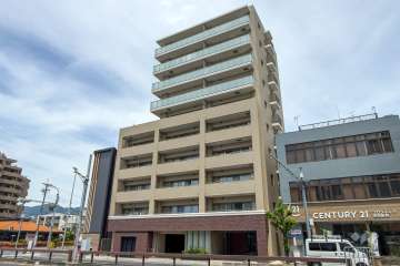 ワコーレ神戸本山中町el’zマンションの外観（南東側から）