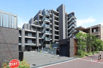 レ・ジェイド高槻別所の外観（北西側から）