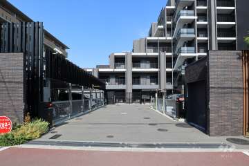 駐車場の出入り口