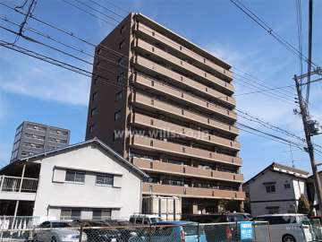 ライオンズマンション江坂垂水町の外観（南西側から）