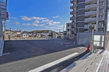 敷地内駐車場（屋外平面式）