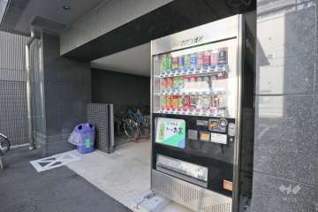 敷地内にある自動販売機