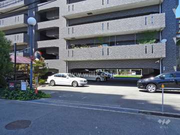 駐車場の出入り口