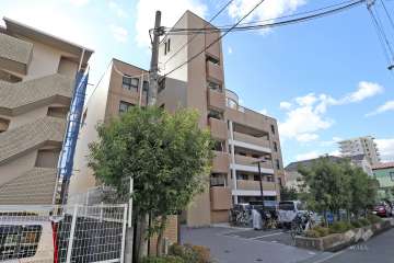 ブロド茨木稲葉町の外観（北東側から）