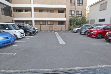 敷地内駐車場（屋外平面式）