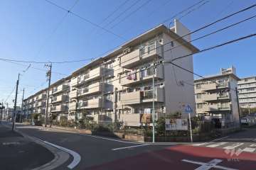 五番町住宅B棟の外観（南東側から）