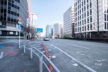 敷地南側の前面道路