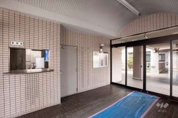 エントランスホール