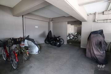 駐輪場、バイク置場