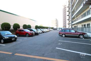 敷地内駐車場（屋外平面式）