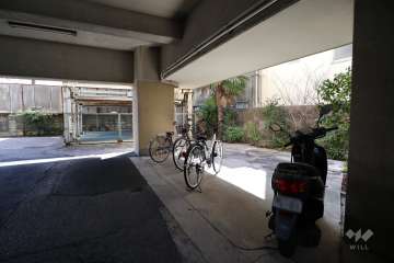 駐輪場、バイク置場