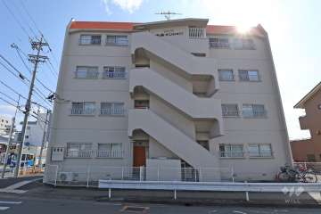 財形大森マンションの外観（北側から）