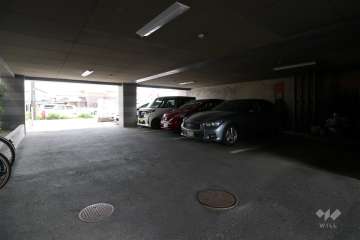 敷地内駐車場（屋内平面式、屋外平面式）