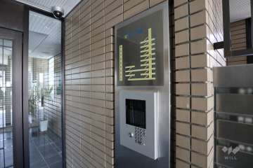 オートロックの操作盤、案内板