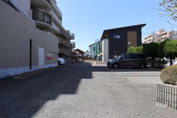 敷地内駐車場（屋外平面式）