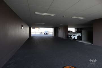 敷地内駐車場（屋内平面式、屋外平面式）