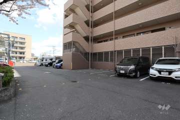 敷地内駐車場（屋外平面式）