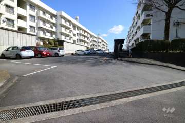 駐車場の出入り口