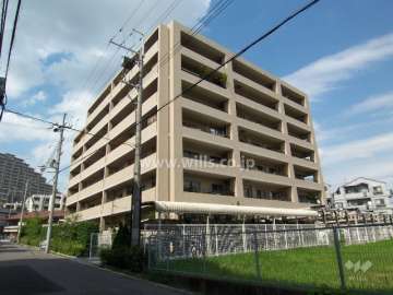 ステイツ吹田・千里丘コアヴェールの外観(南西から）