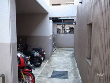 バイク置き場