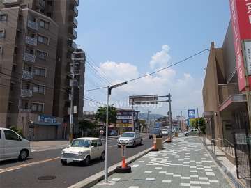 敷地の北側は国道176号線に面しています。