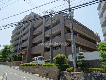 ステイツ桃山台レジデンスの外観（北東側から）