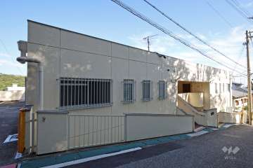 ベル中山の外観（北西側から）