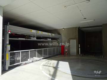敷地内駐車場（屋内機械式）