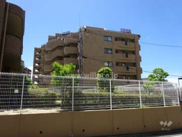 アパガーデンヒルズ吹田片山公園の外観（北側から）