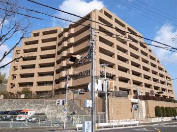 メロディーハイム千里山田の外観（南西側から）