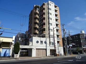 ラウムズ吹田内本町の外観（西側から）