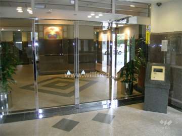 オートロック付きのエントランス