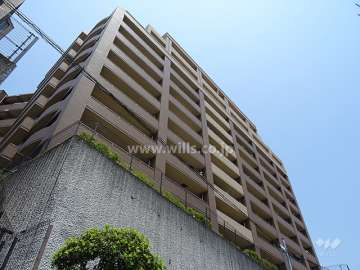千里桃山台プライマージュの外観（南西側から）