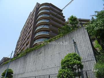 千里桃山台プライマージュの外観（南東側から）