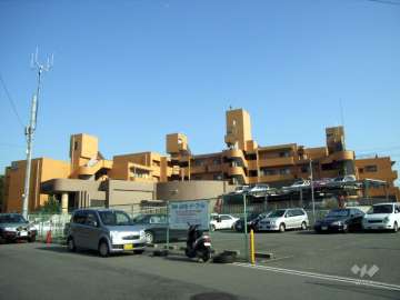 ユニーブル高野台北の外観（北側から）