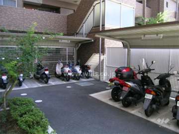 バイク置き場