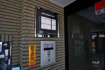 オートロックの操作盤、案内板