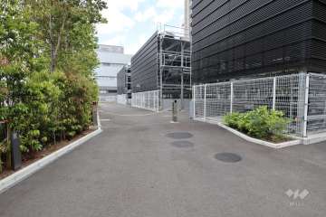 駐車場の出入り口(ゲート付き)