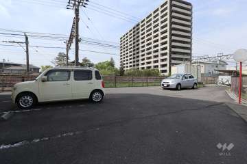 敷地内駐車場（屋外平面式）