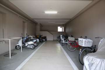駐輪場、バイク置場