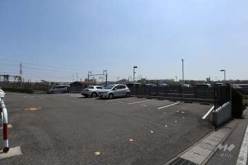 敷地内駐車場（屋外平面式）