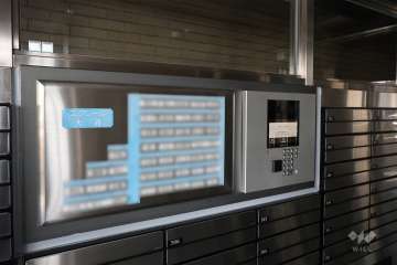 オートロックの操作盤、案内板