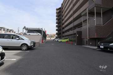 敷地内駐車場（屋外平面式、屋外機械式）
