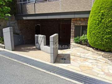 エントランスアプローチ