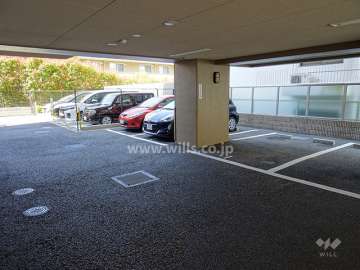 敷地内駐車場（屋外機械式・屋外平面式・屋内平面式）